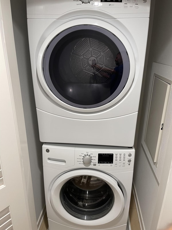 Building Photo - 4240 Laurel Canyon Blvd