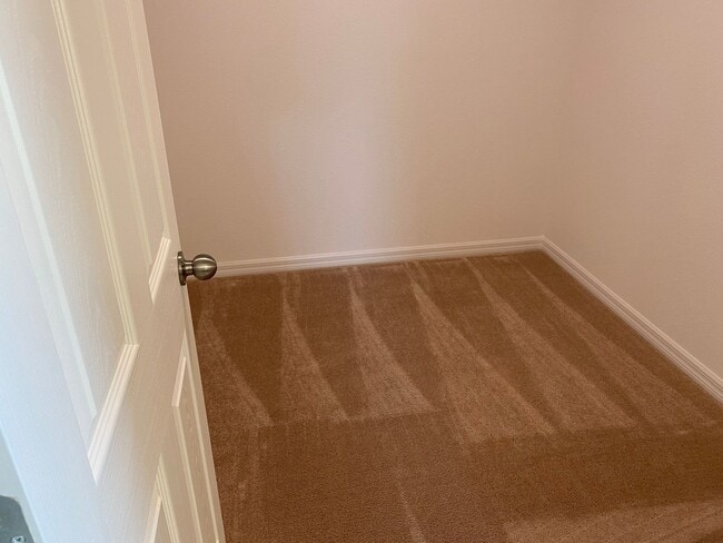 Building Photo - Newer Home, 3 Bedroom 2 Bath,  2 Car Garage with Electric Opener, for Rent at 9168 Early Loop, Gr...