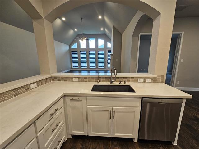 Building Photo - 2065 Snapdragon Rd