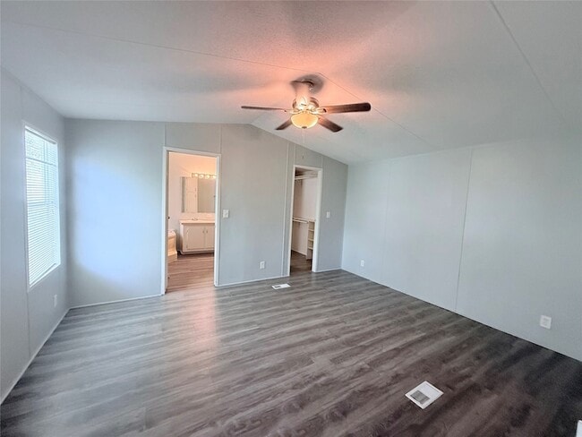 Building Photo - 12738 Pecan Tree Ct