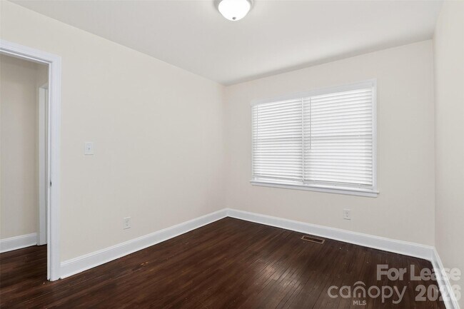 Building Photo - 3441 Commonwealth Ave