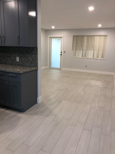 Building Photo - 52 E 17th St