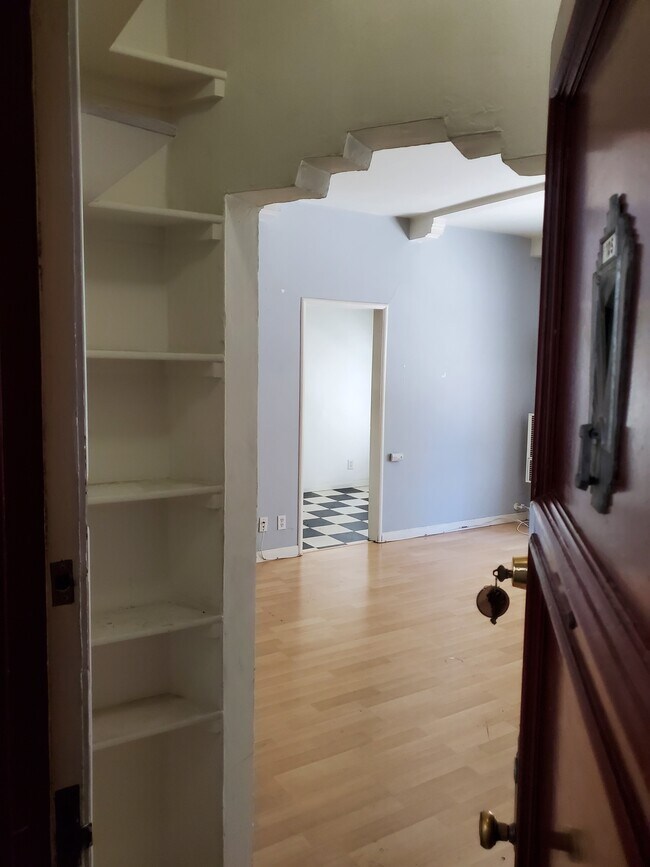 Building Photo - 6440 Orange St