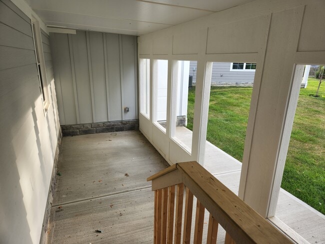 Building Photo - 220 Old County Line Rd