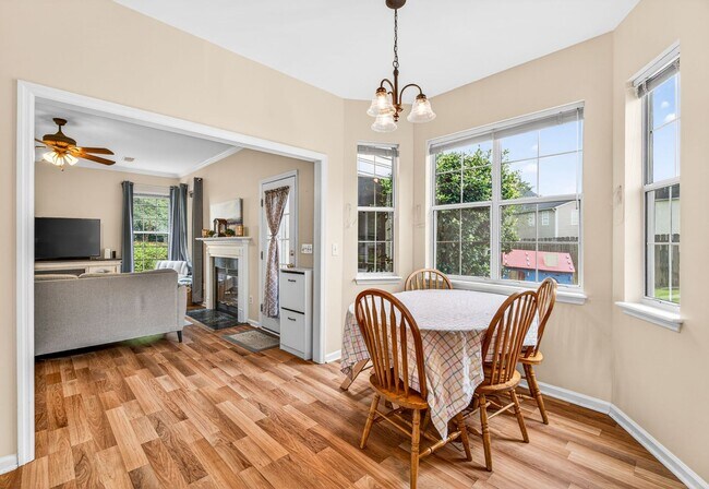 Building Photo - Spacious Living in the Heart of Whitehall