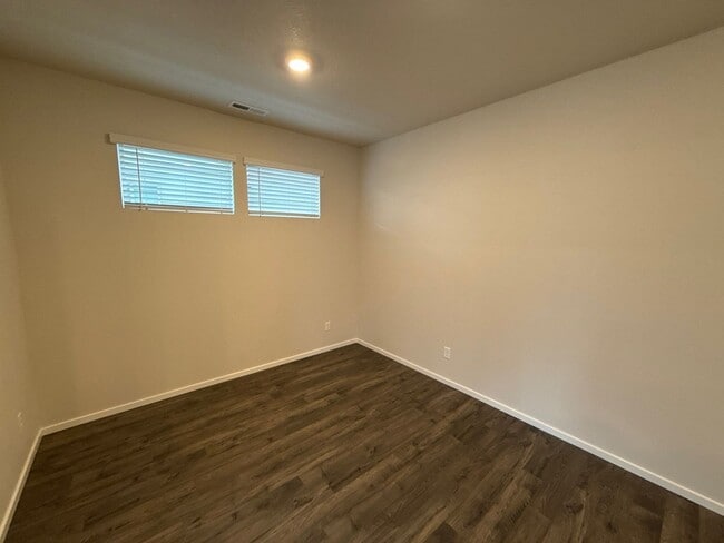 Building Photo - 4770 Daiquiri Ave NE