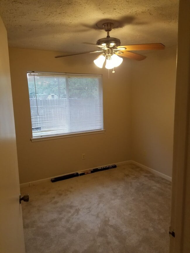 Building Photo - 412-414 Brentwood