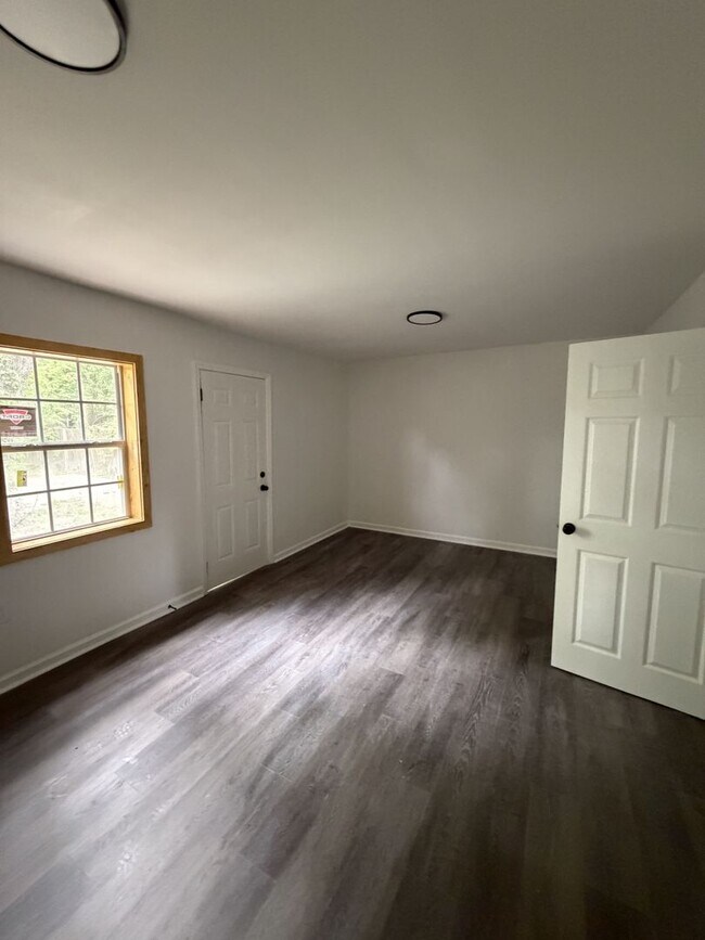 Building Photo - 2577 Selman Ave