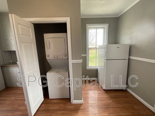 Building Photo - 424 Third Street