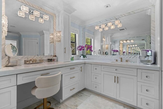 Building Photo - 6204 Celadon Cir