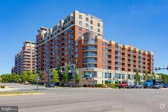 Building Photo - 3600 S Glebe Rd