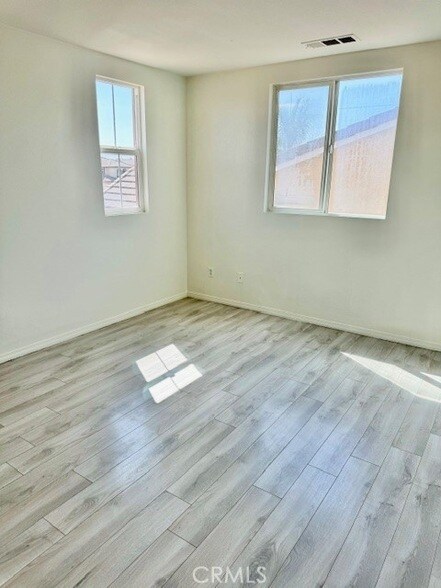 Building Photo - 1562 Cheshire Dr