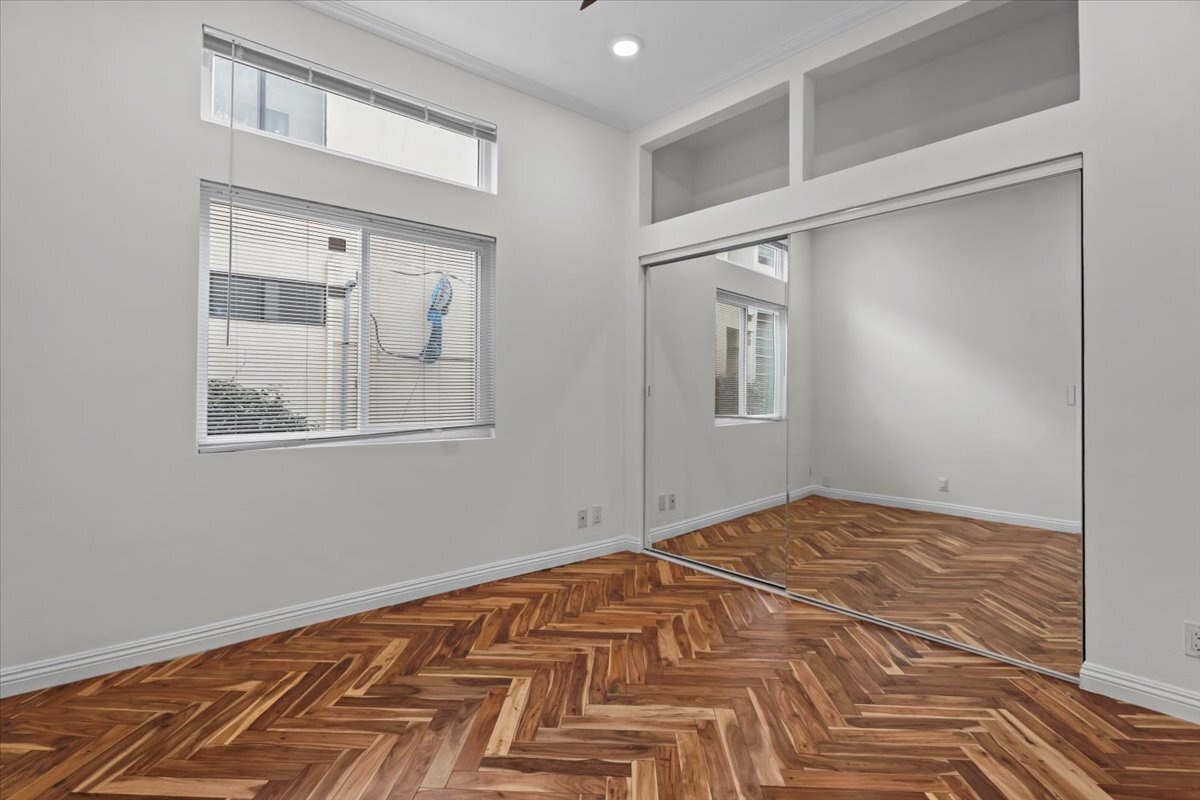 Building Photo - 2550 S Centinela Ave