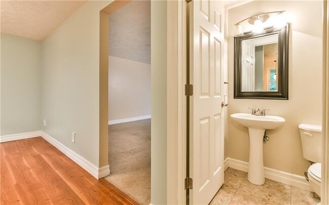 Building Photo - 4413 Laurel Oak Dr