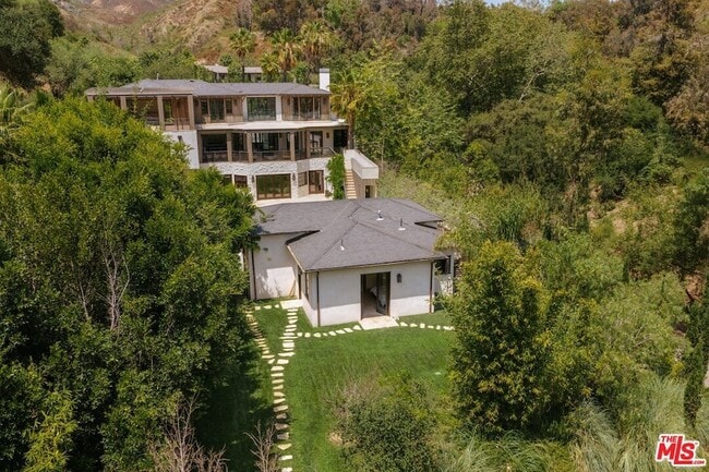 Building Photo - 1105 Rivas Canyon Rd