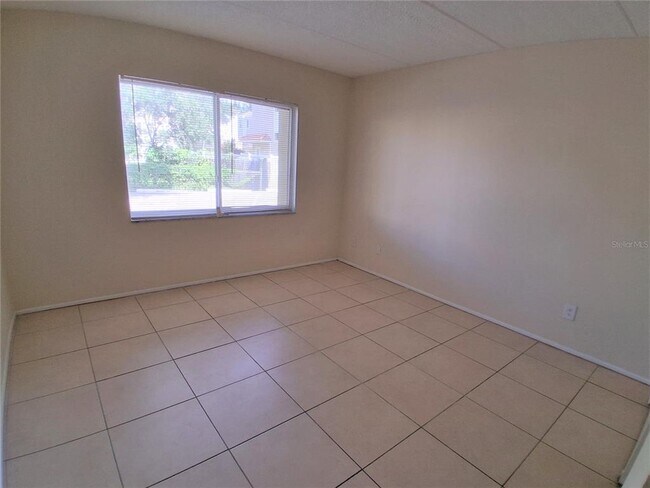 Building Photo - 3206 W Azeele St