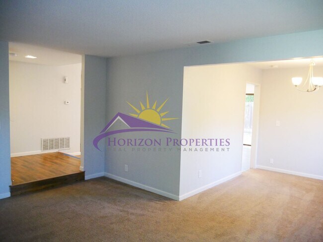 Building Photo - Remodeled 3 Bed 2 Bath 1,595 Sq Ft Fair Oaks Home