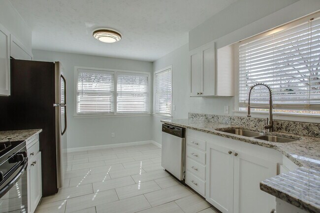 Building Photo - 3117 44th St