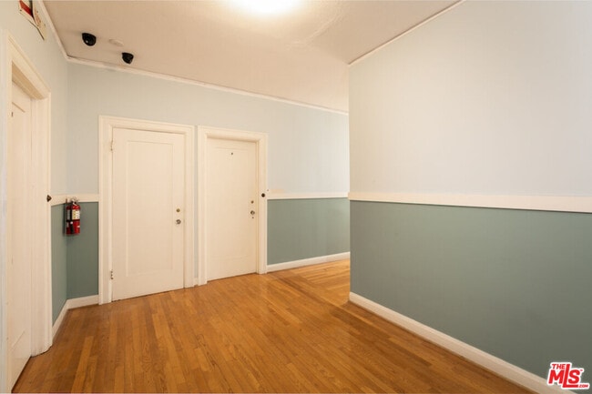 Building Photo - 5121 1/2 Eagle Rock Blvd