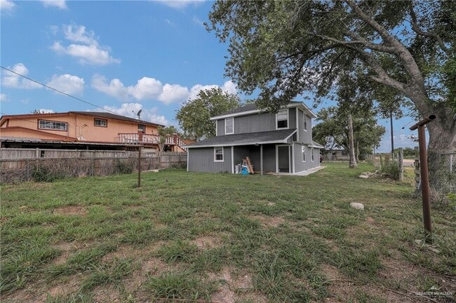 Building Photo - 810 Catarina St