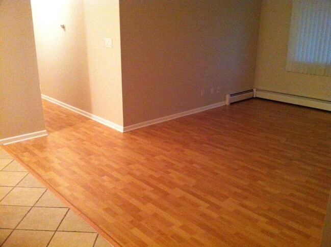 Building Photo - 8158 Durbin Terrace