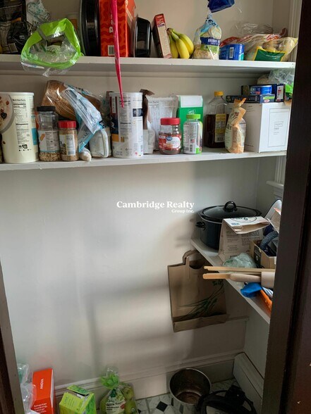 Building Photo - 118 Columbia St