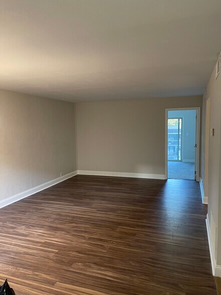 Building Photo - 211 Dublin Dr