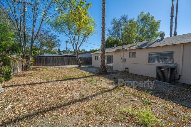 Building Photo - 20865 Burbank Blvd