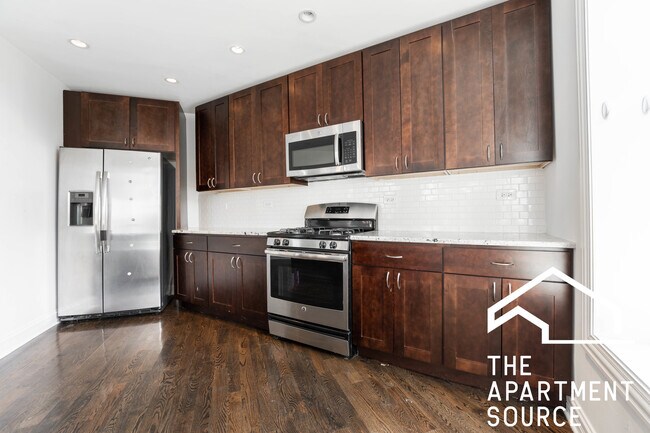 Building Photo - 2450 N Milwaukee Ave