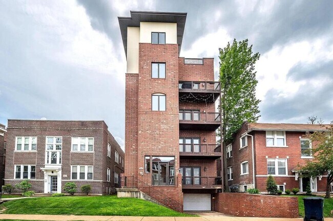 Primary Photo - Cates Ave Fourplex