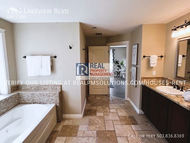 Building Photo - 4160 Lakeview Blvd