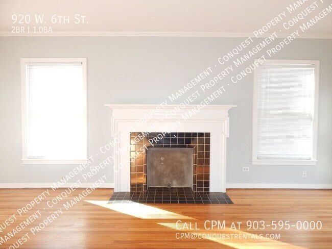 Building Photo - 920 W 6th St