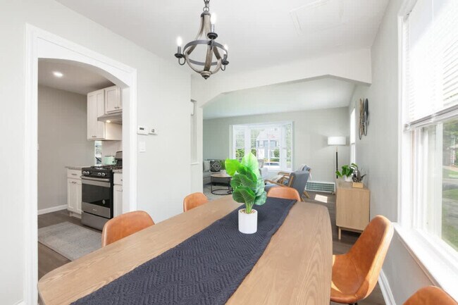 Building Photo - 3582 Silsby Rd