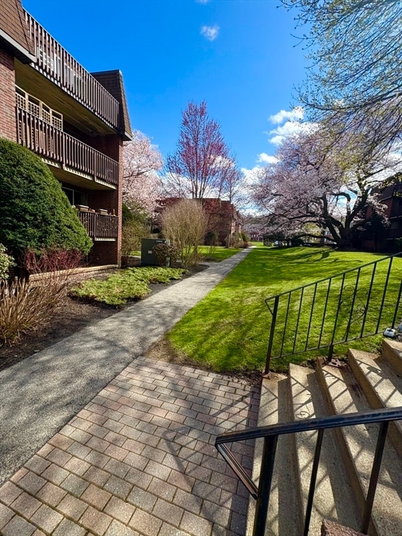 Building Photo - 140 Kenrick St