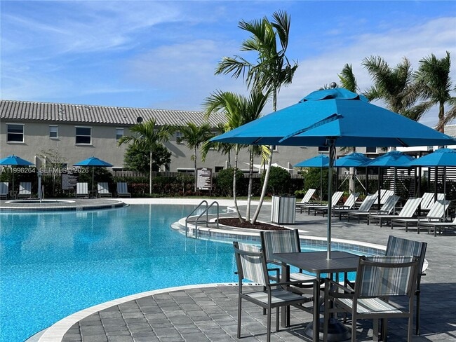 Building Photo - 2671 SE 10th St