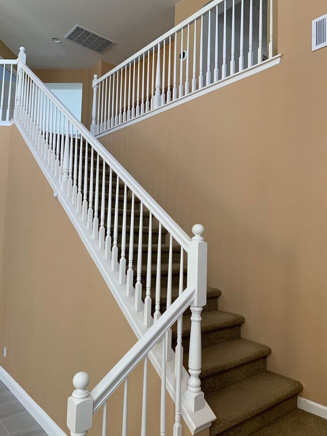 Building Photo - Beautiful 2 Story Home Ready To Be Called Home!