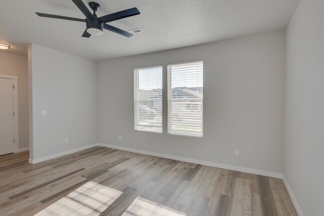 Building Photo - Now Leasing this Modern 3 Bedroom Townhome!