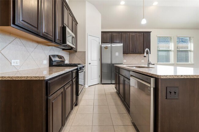 Building Photo - 2925 Scout Pony Dr