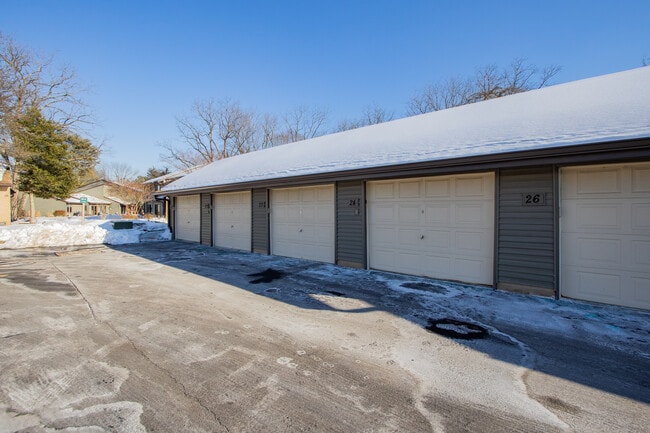 Building Photo - 24 Danbury Ct