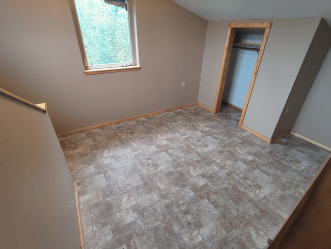 Building Photo - 12201 E Soapstone Rd