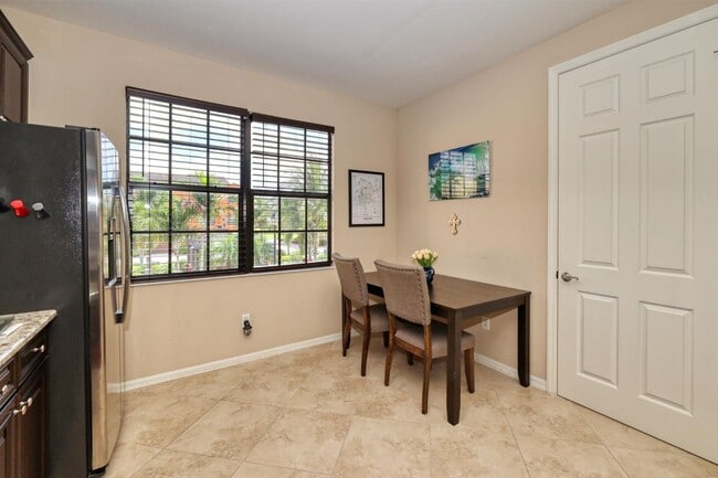 Building Photo - ? Stylish 2BR/2BA Townhouse in Resort-Style Community | Available July 2025 – April 2026 | 30-Nig...