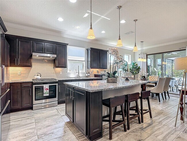 Building Photo - 588 Cantabria Dr