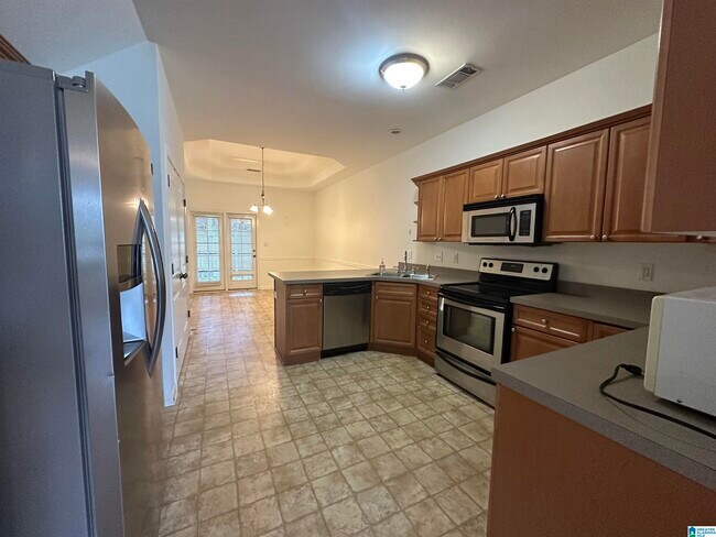 Building Photo - 1033 Ashwood Dr