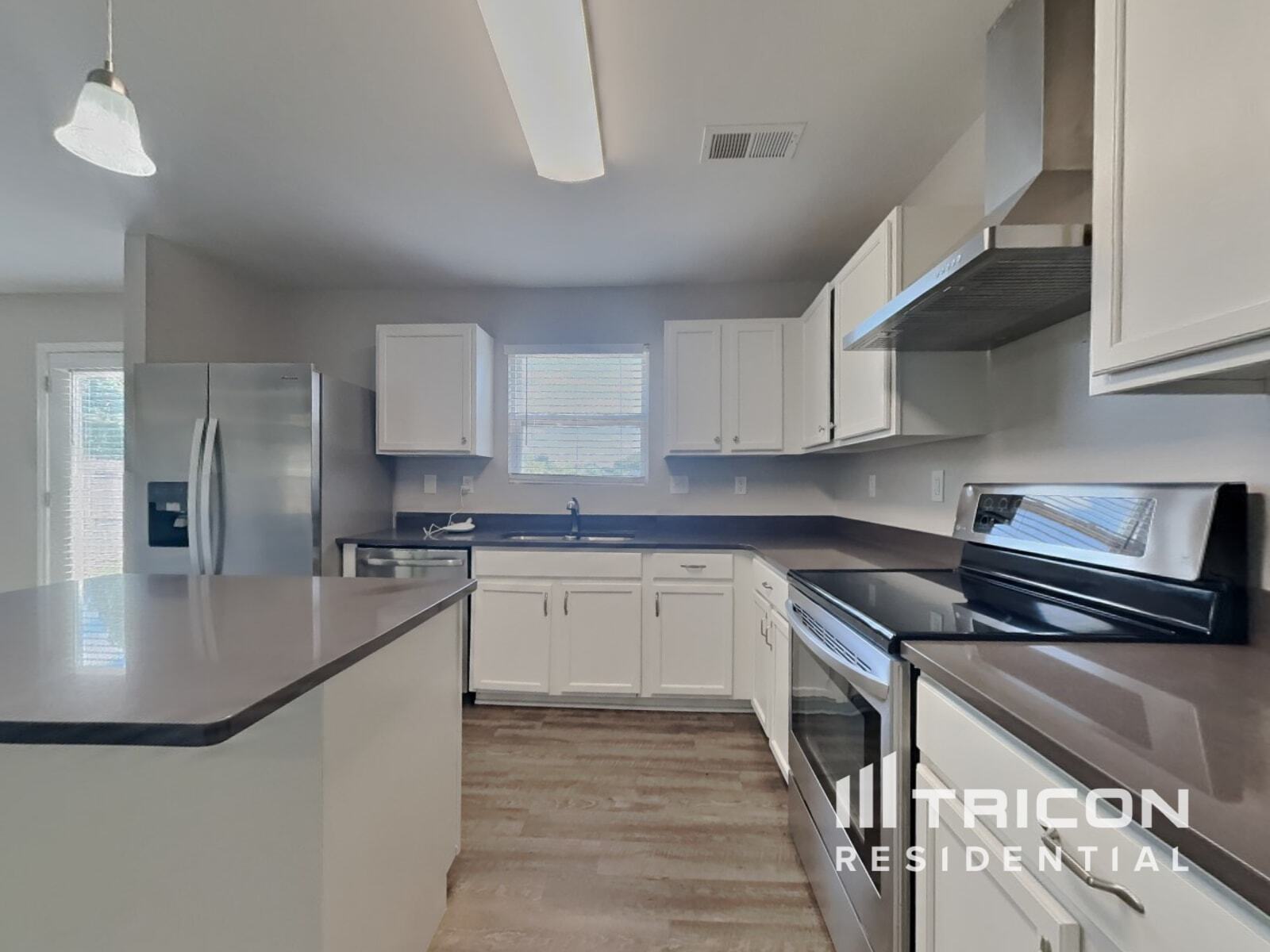 Building Photo - 4442 Vernon Cir SE
