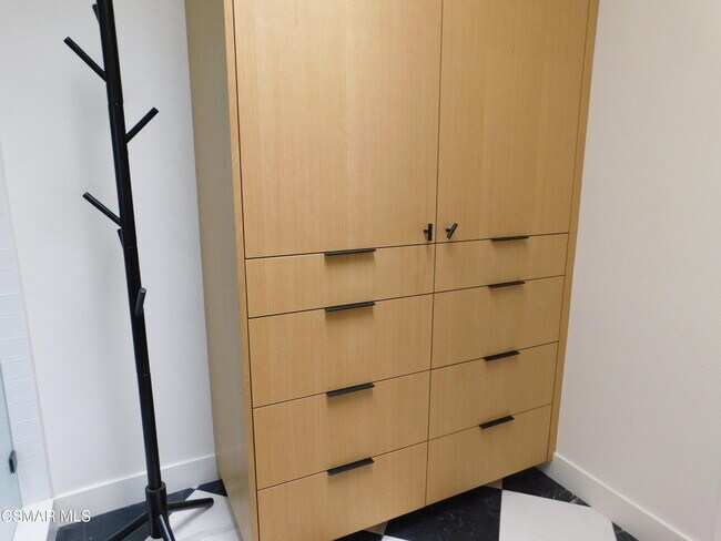 Building Photo - 30024 Quail Run Dr