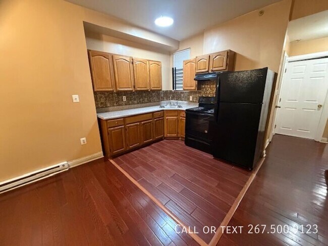 Building Photo - 729 N 43rd St