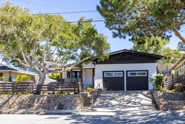 Building Photo - 1571 David Ave