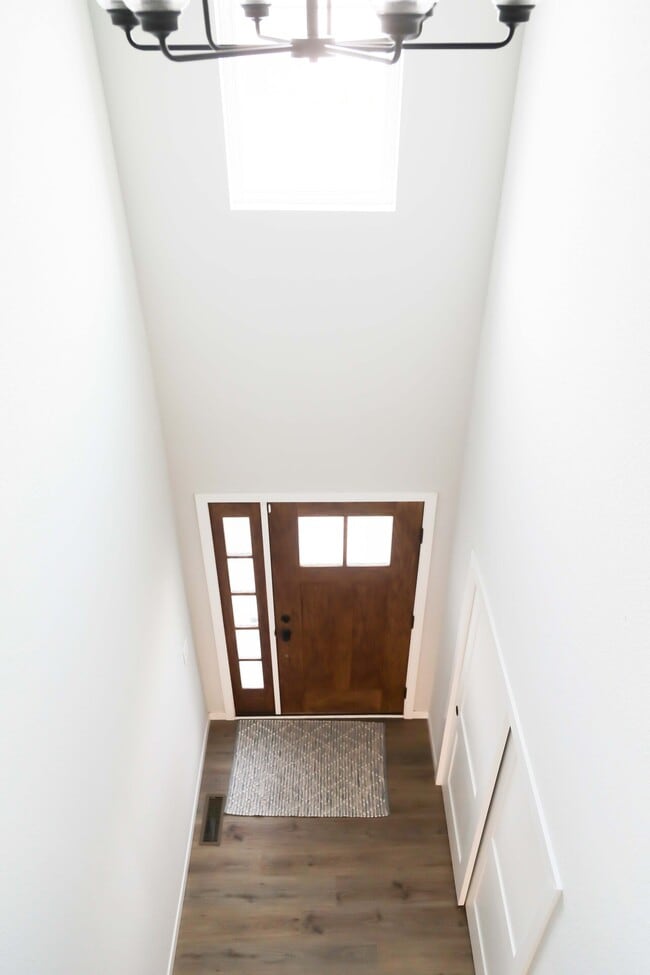 Building Photo - 986 Clover Lane, Deforest WI 53532