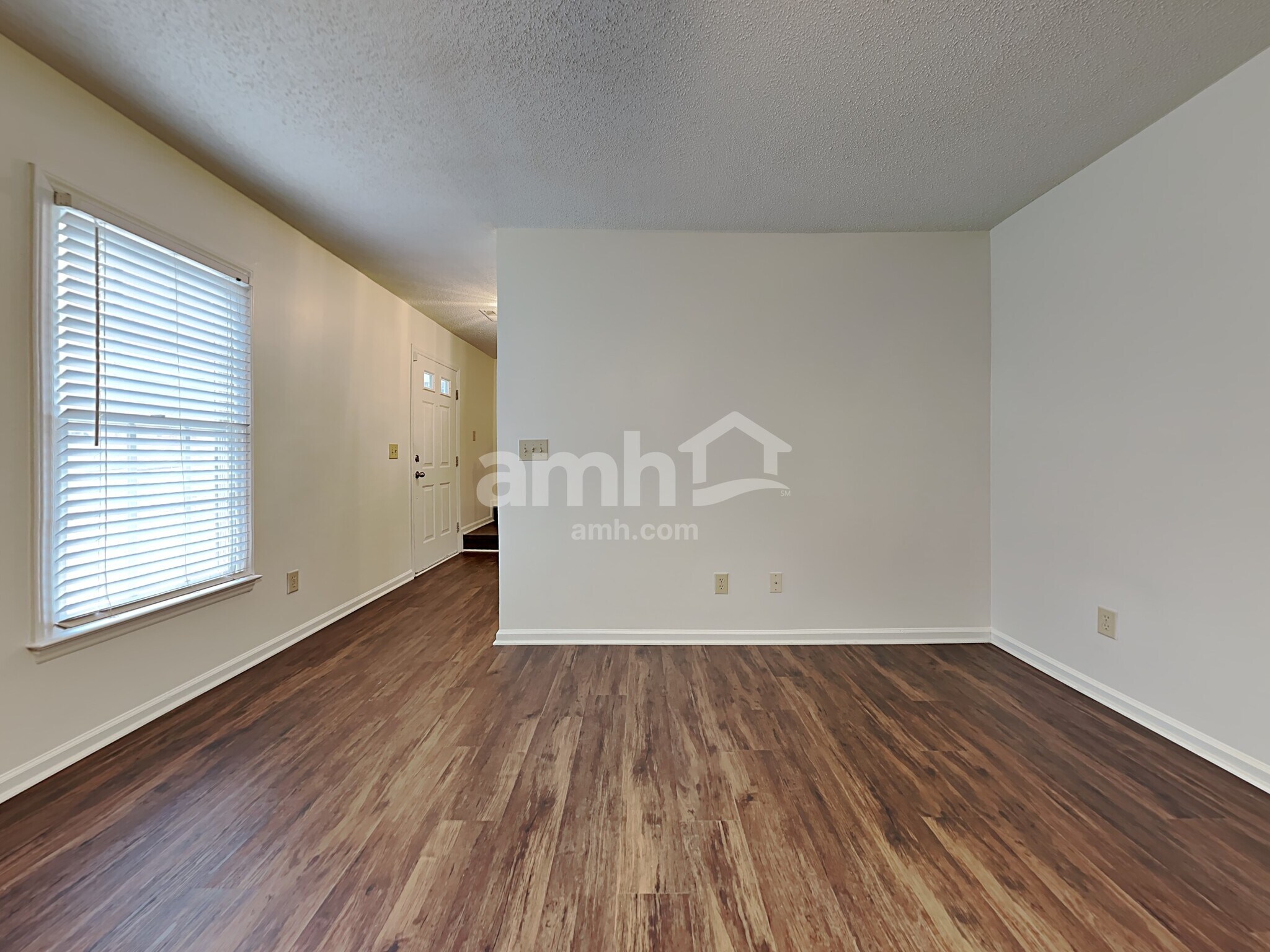 Building Photo - 3234 Sparrowhawk Dr