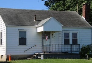 Building Photo - 50 E Funderburg Rd